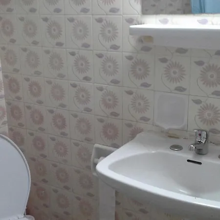 To Rent-shared Wc Apartment